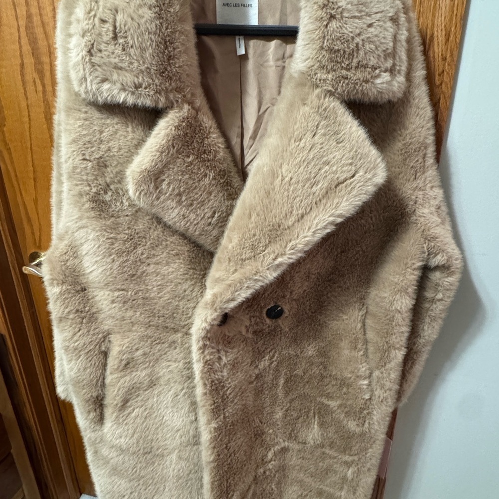 Avec Les Filles Luxurious Tan Faux Fur Coat NWT Size Large- Walker Coat - Picture 2 of 16